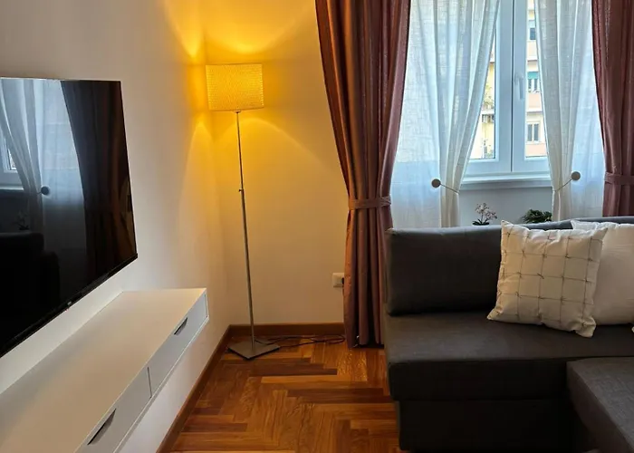 Gina's House Trastevere Station Apartment *